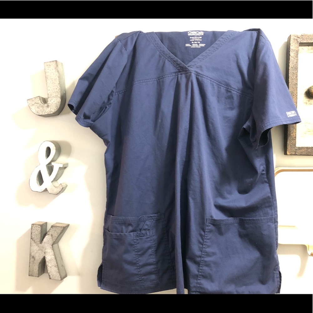 Navy scrub top XL